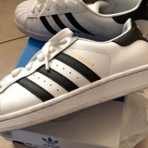 adidas Shoes - Adidas Superstar kids size 5 = women’s 7 adidas Shoes - Adidas Superstar kids size 5 = women’s 7